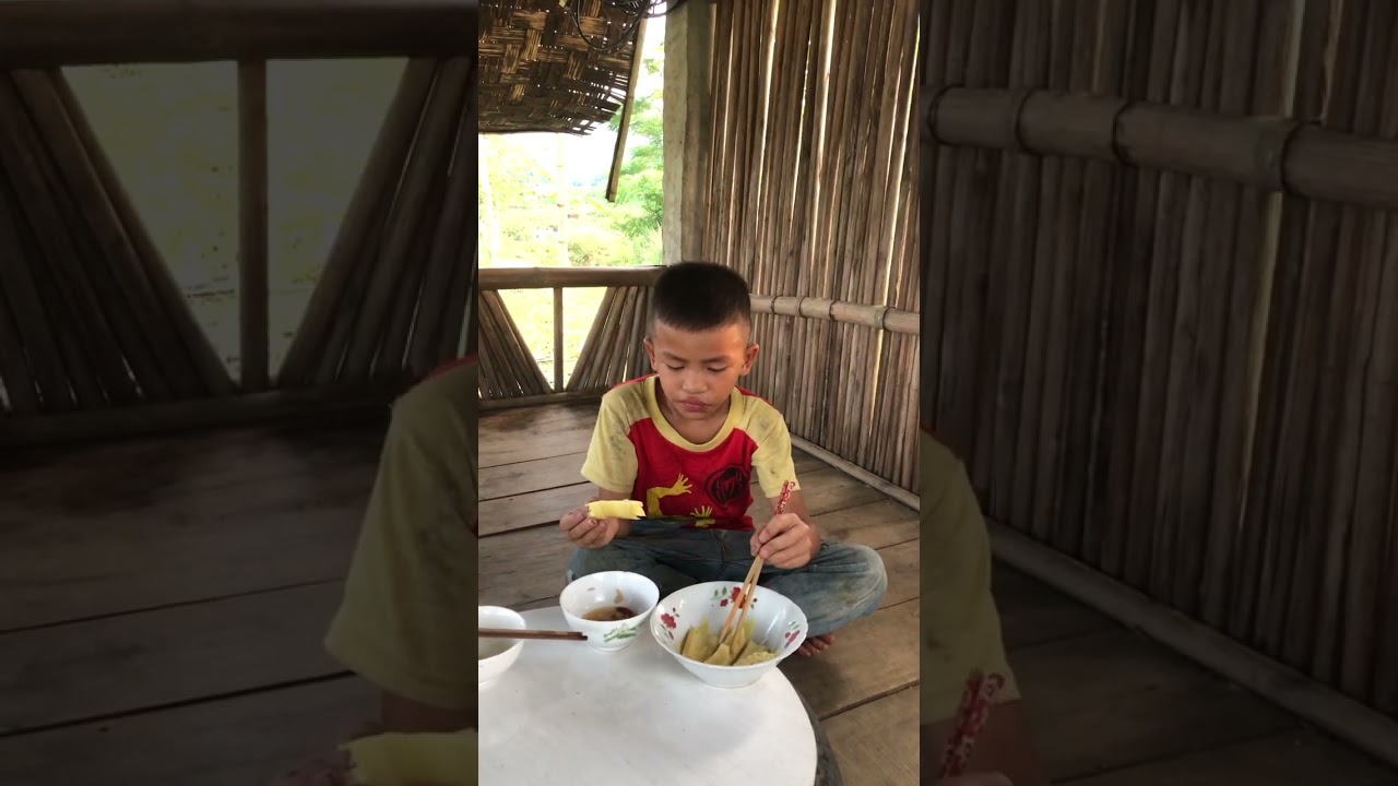 Orphan Boy Harvesting, Cooking, Eating Bamboo Shoot #farm #building #singledad #farming #survival