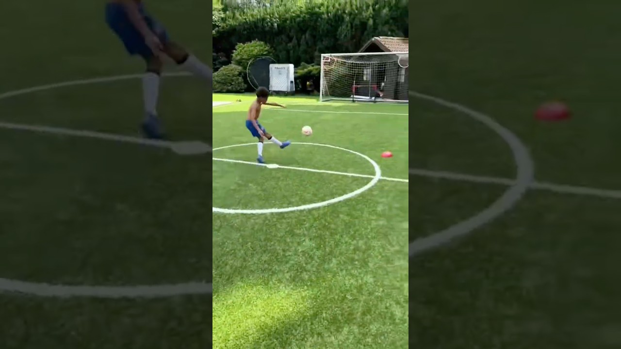 ⚡ Evoluindo a cada treino! #football