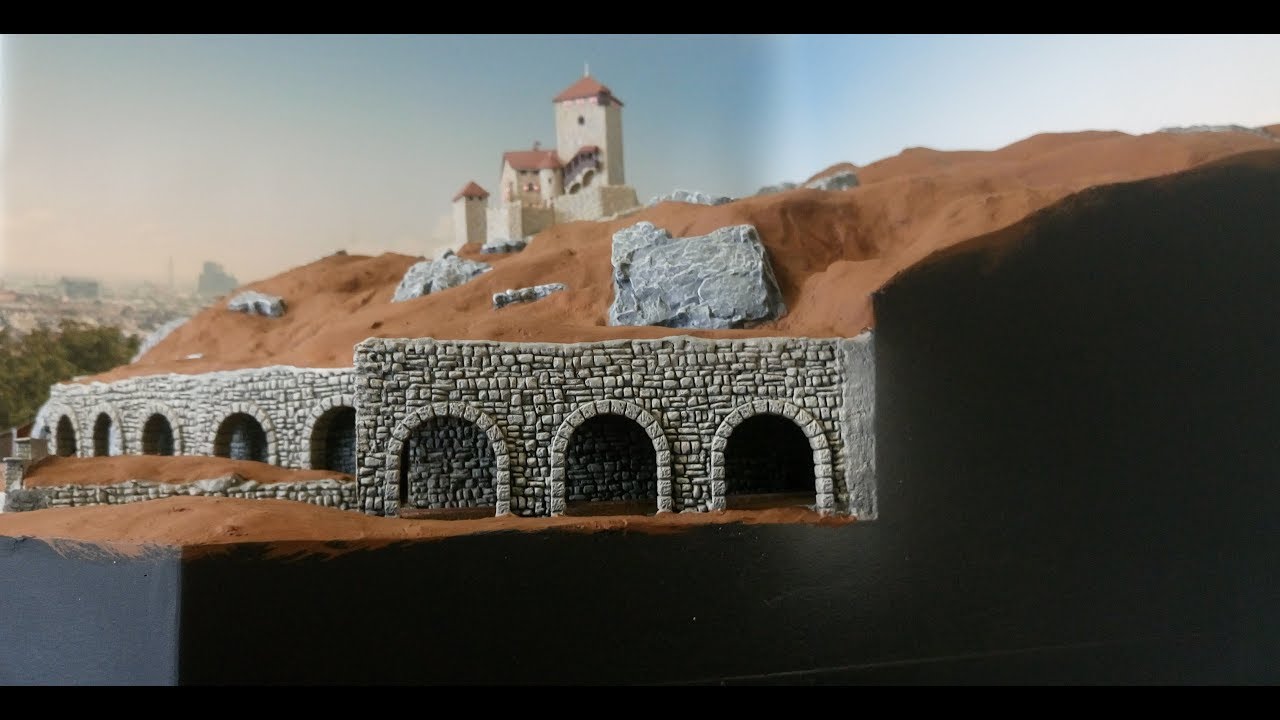 B6 Ein Berg im Bau, Felsen bemalen,  Arkaden airbrushen und Grundfarbe auftragen
