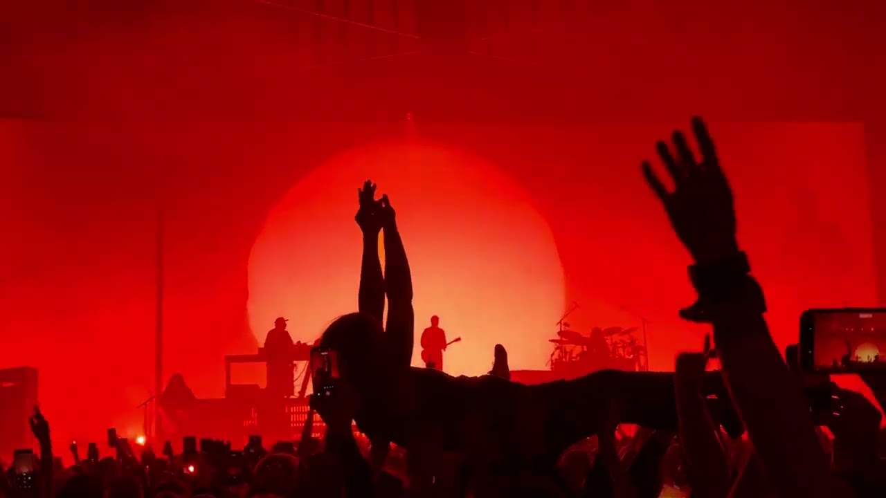 Deftones - Change (In the House of Flies) (Live) Berlin 2026