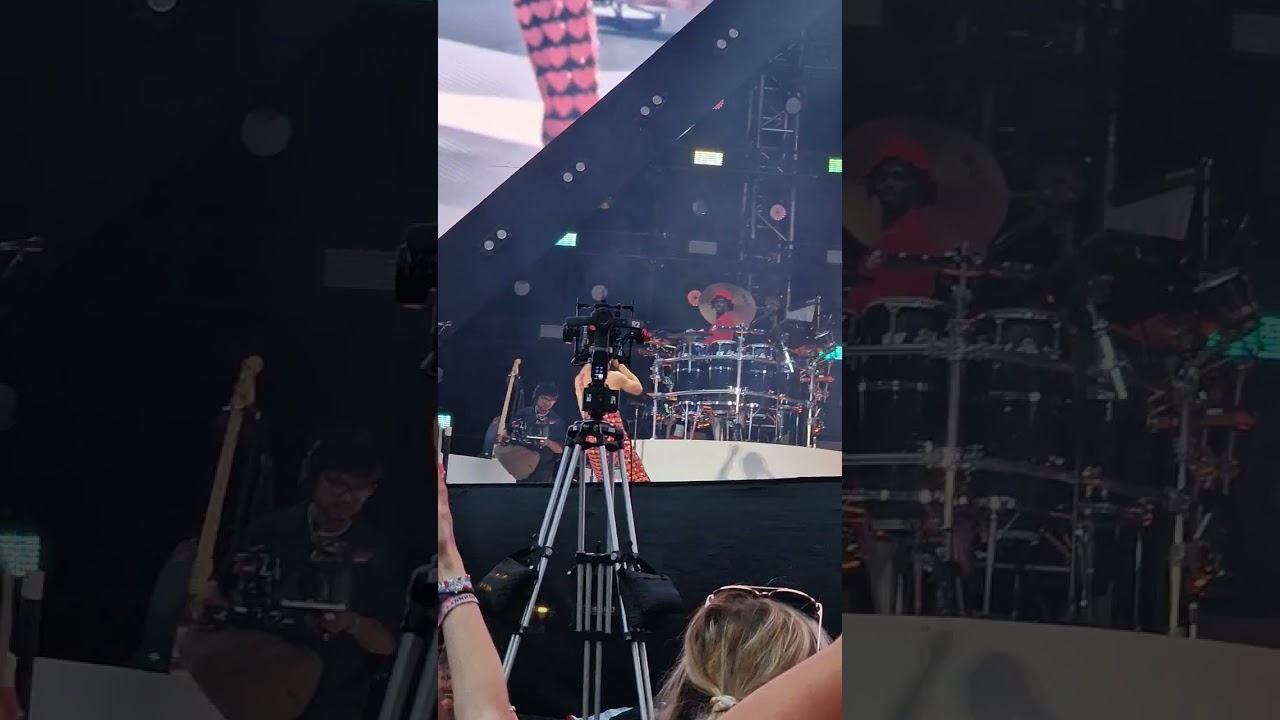 part 1 of the full live recording from ‎@HarryStyles  show in Wembley N4