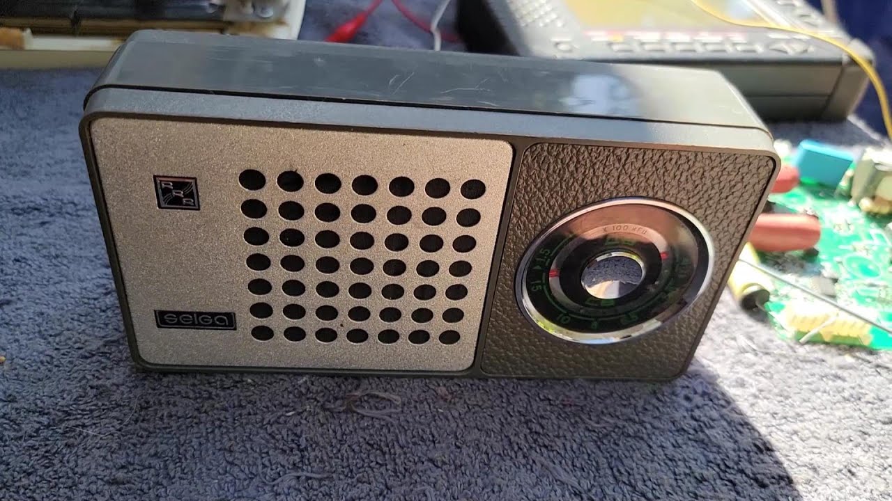 Selga 404 Transistor Radio Diagnosis and Repair USSR