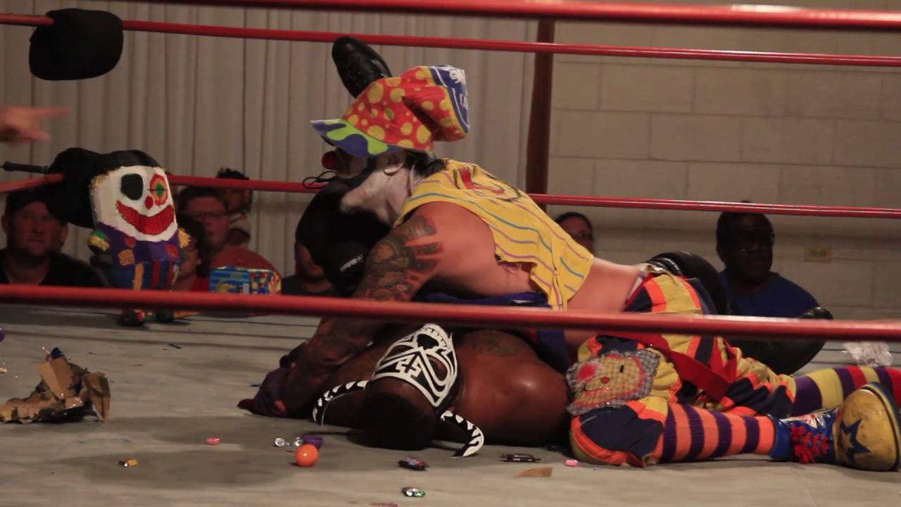 Mojo McQueen VS  Yabo The Clown at Berwyns Eagle Club 8/27/16 Anarchy Pro