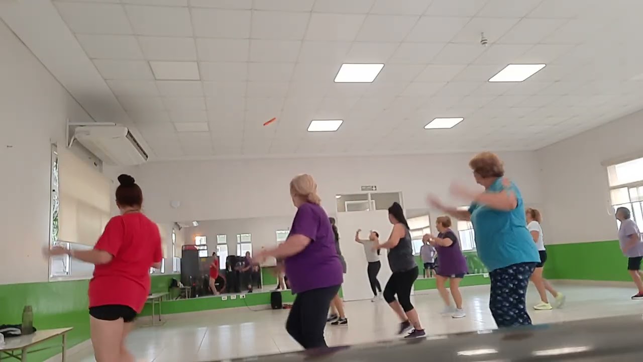 Ritmos,marty muy dura( no tengo derecho de autor de la musica ni de la letra)