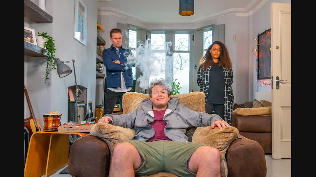 Mae Llefydd Gwaeth i Farw | S4C Comedi