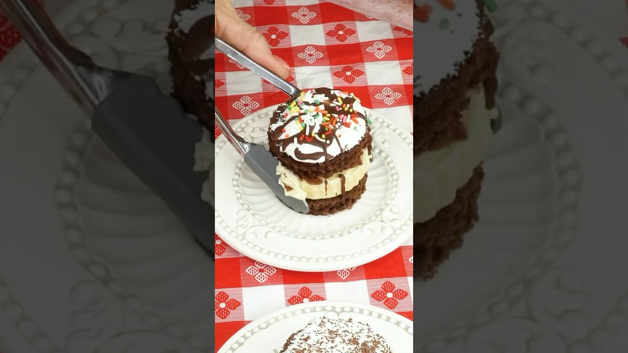 How to Make Mini-Ice Cream Cakes @eatcolor #icecream #shorts #recipe #cooking