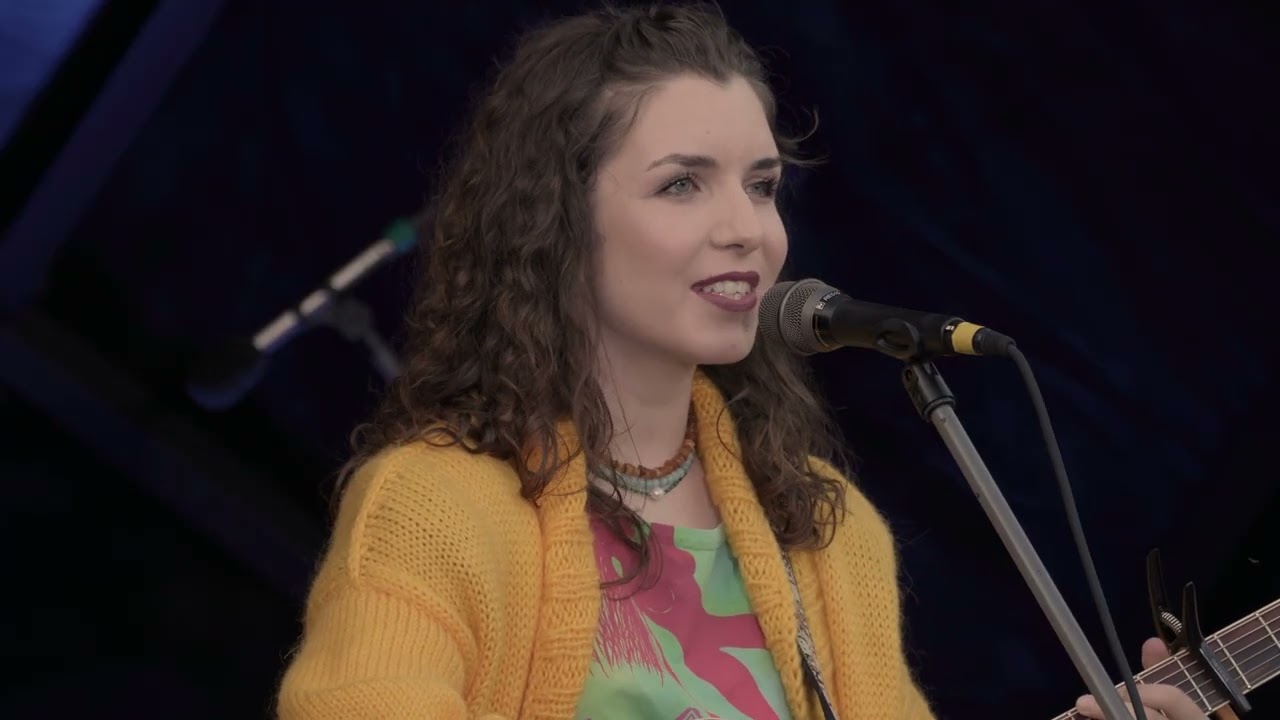 Anta Eņģele un Melisa Debora Kaškura. MIEGA DZIESMIŅA