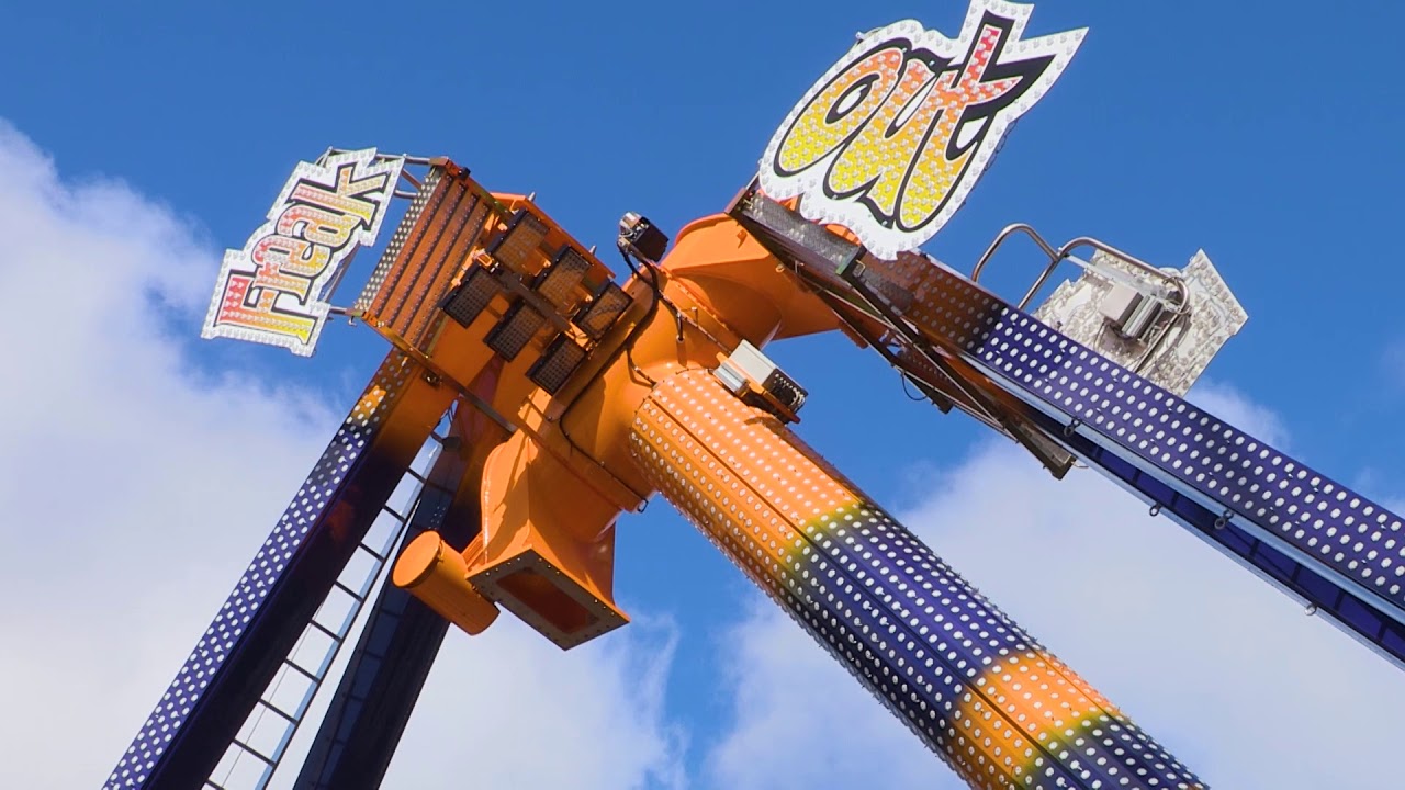 Opbouw nieuwe attractie Freak Out bij Drouwenerzand Attractiepark