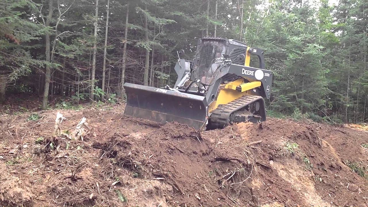 Dozing Land with John Deere 333D