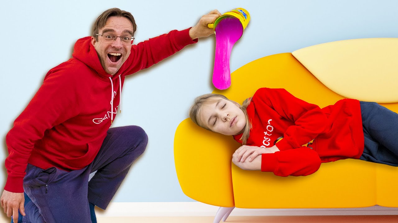 Amelia has hiccups, Avelina pretend play with slime