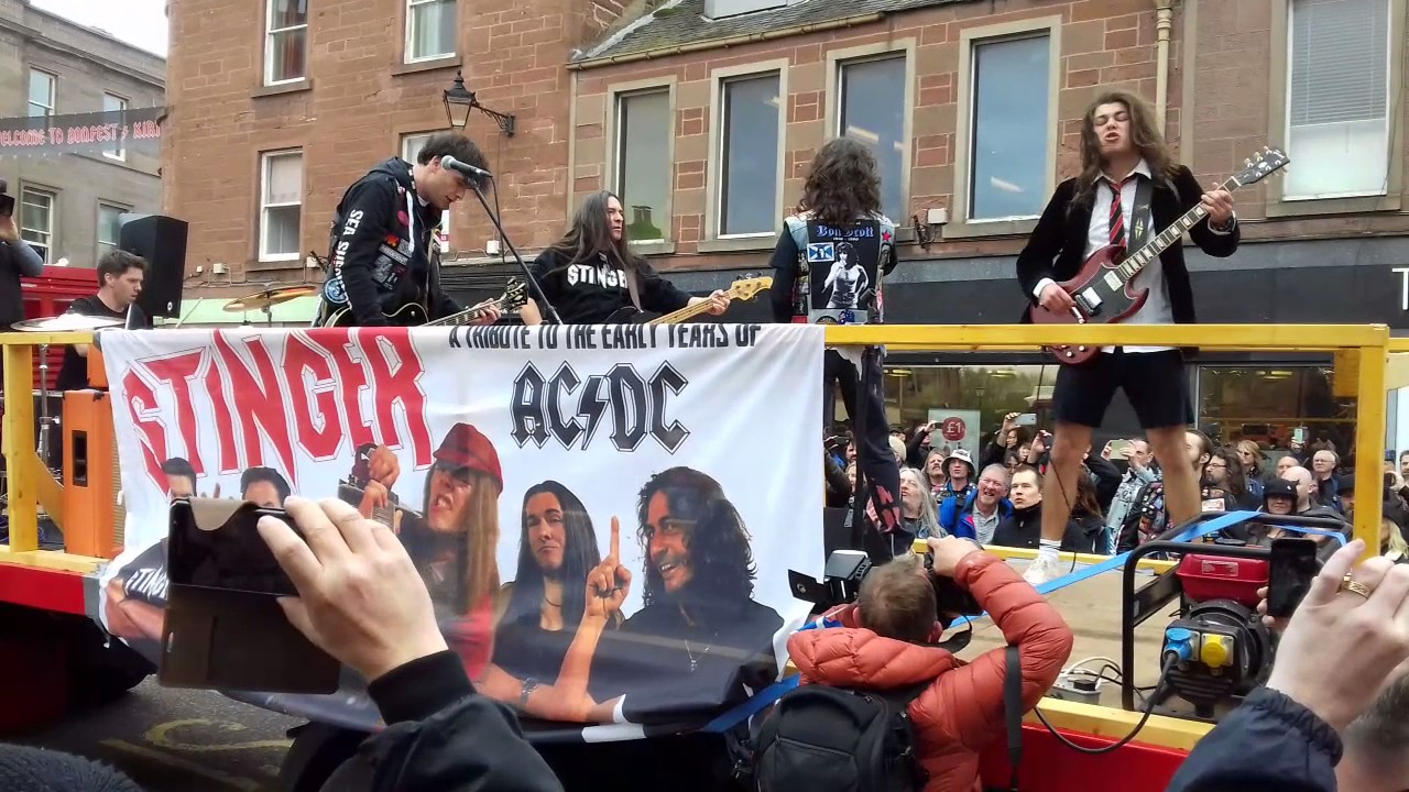 Bonfest 2017 - Stinger ( on lorry through town ) - AC/DC - Long Way + Live Wire - Kirriemuir 29/4/17