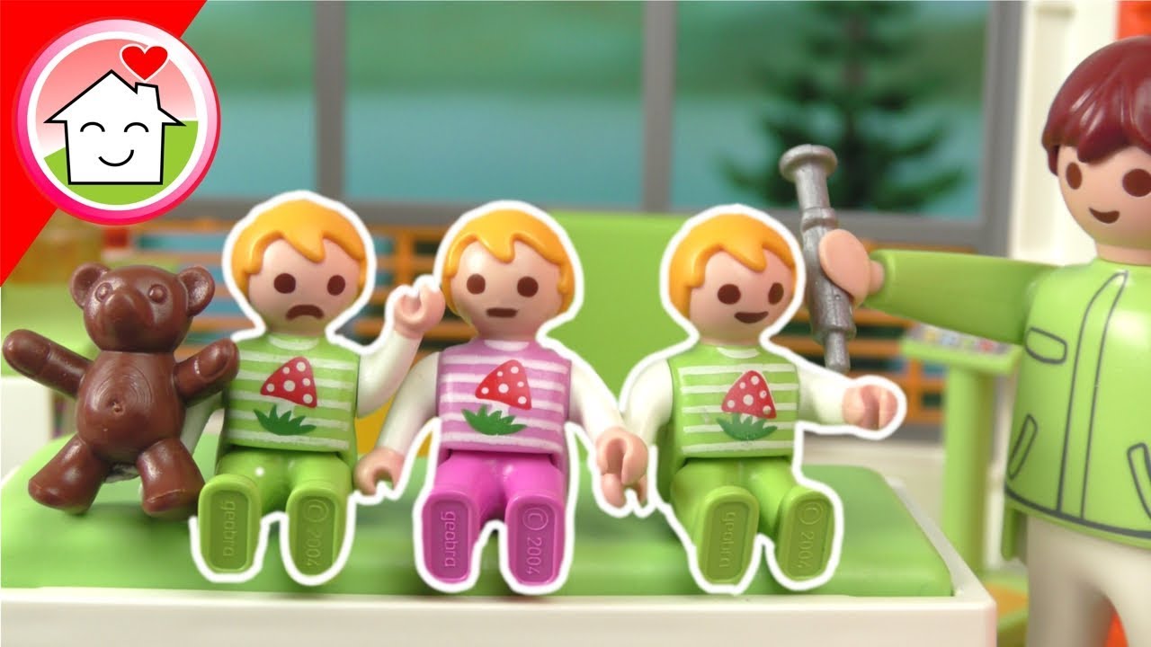 Playmobil Film - Mia, Paul und Alex beim Impfen - Familie Hauser Spielzeug Kinderfilm