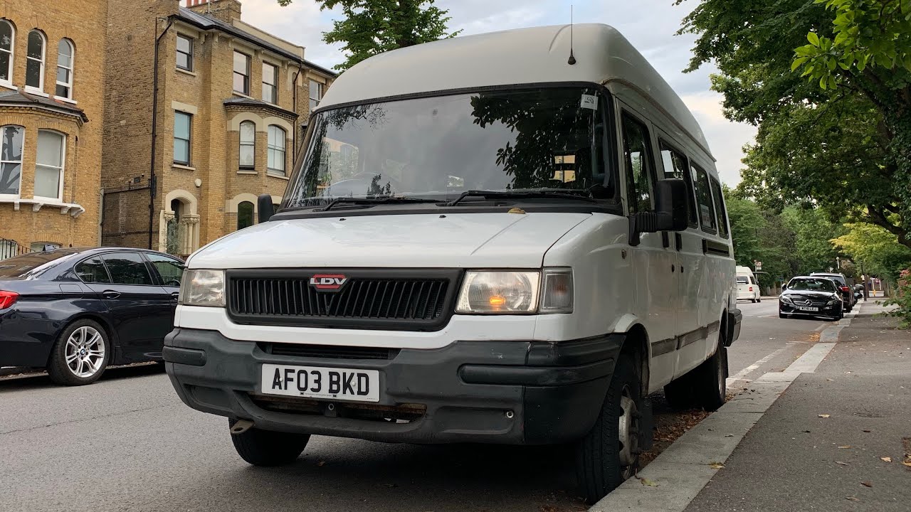 2003 LDV Convoy 17 Seater Minibus Walk-around and In-Depth Tour (4K)
