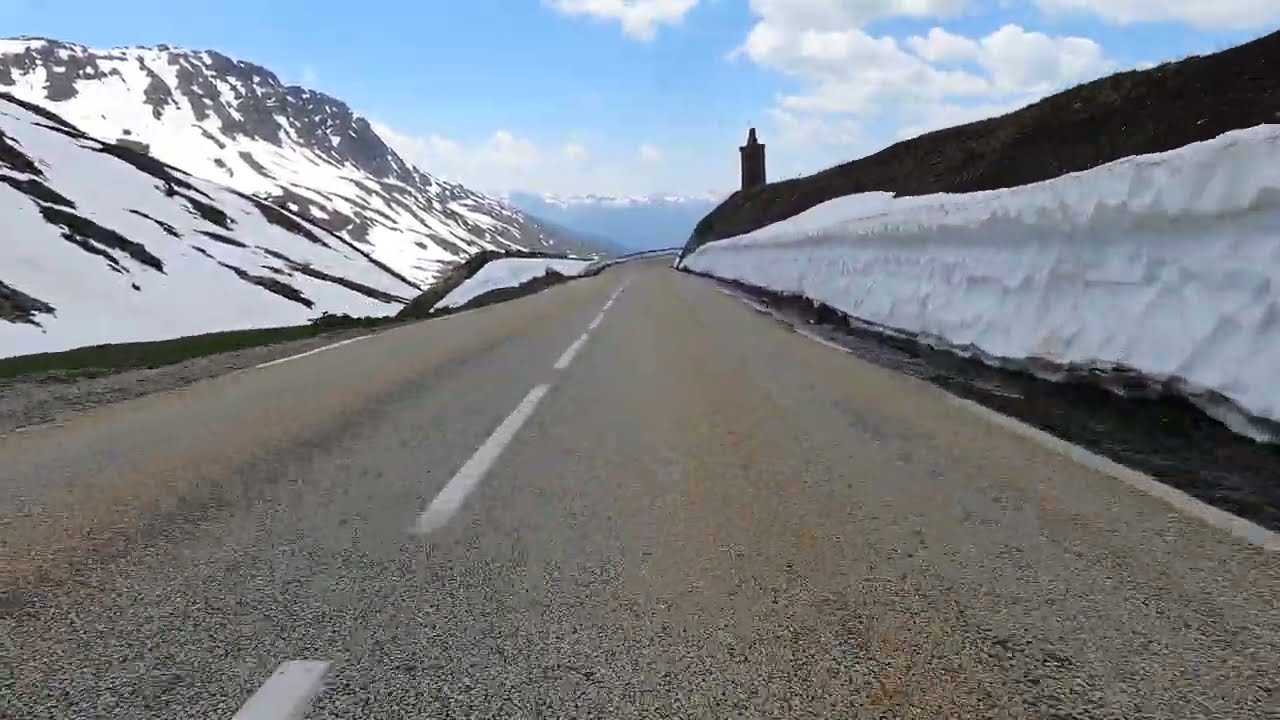 2022-05-21 - 2/7 - Col du Petit St Bernard descent #1