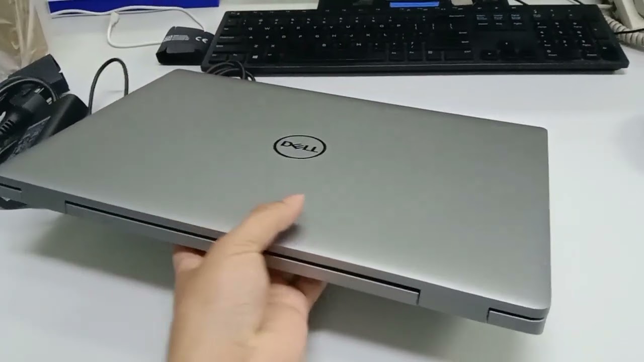 Unboxing dell latitude 5530 RAM 8G and 256 M2