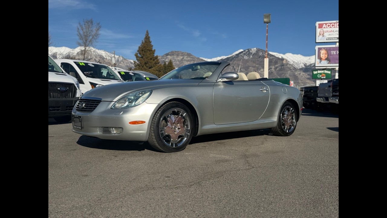 Lexus SC430 2004 года выпуска в цвете Millennium Silver в автосалоне Tyacke Motors. Инженерное чу...
