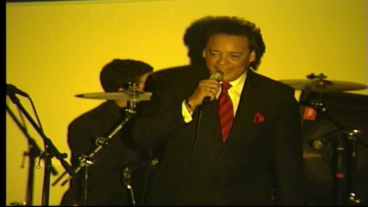 NESTOR DANIEL voz original  (Los Terricolas) 1/2