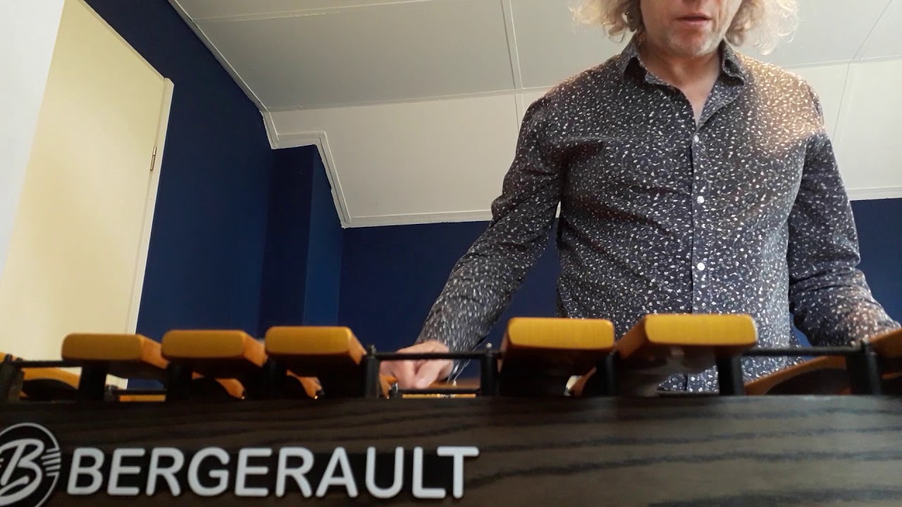 Improvising on my Bergerault vibraphone