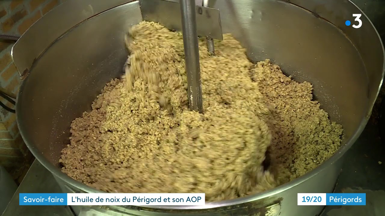 L'huile de noix, l'or jaune du Périgord, décroche le label AOP