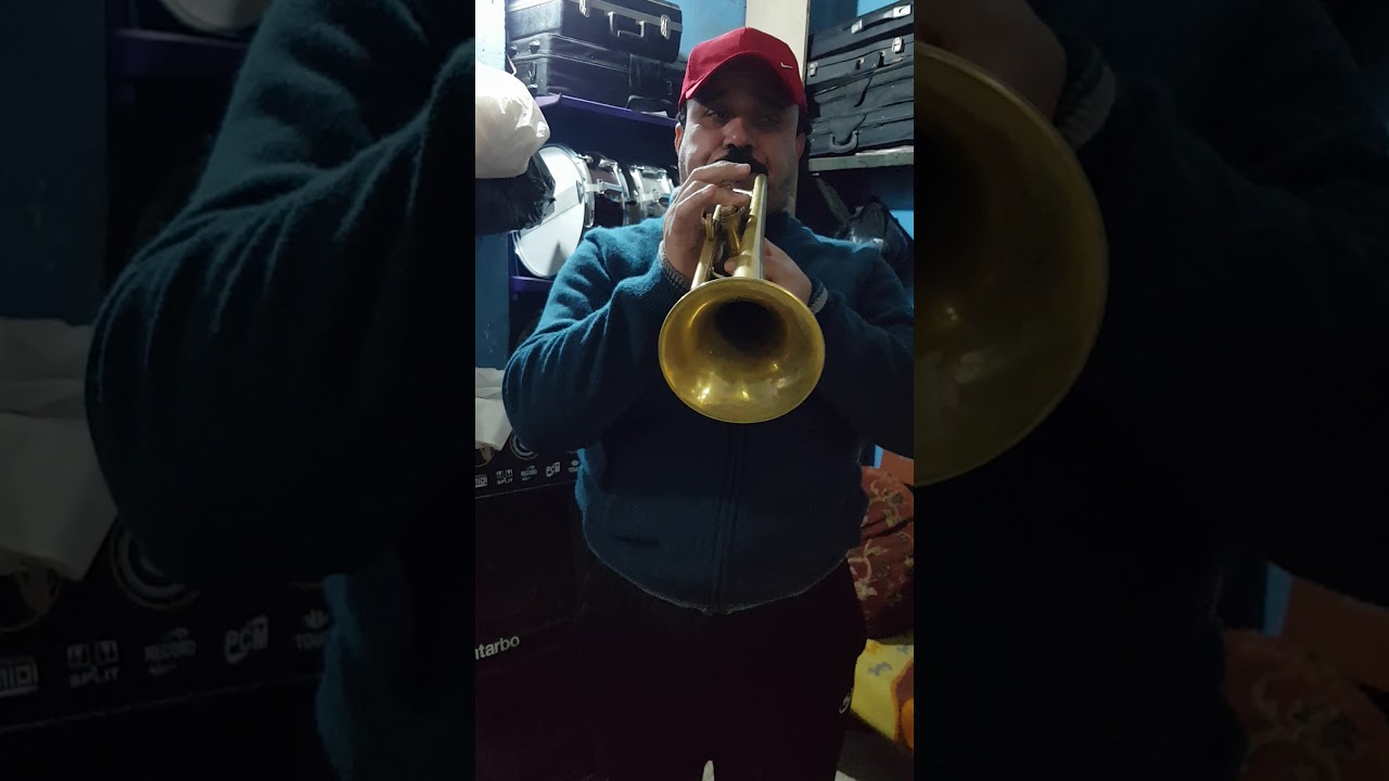 عازف ترومبيت ومعلم فنان علي كرخي اسمع حنيه واحساس جميل 👍👍🎺🎺🎺🎺🎺🎺