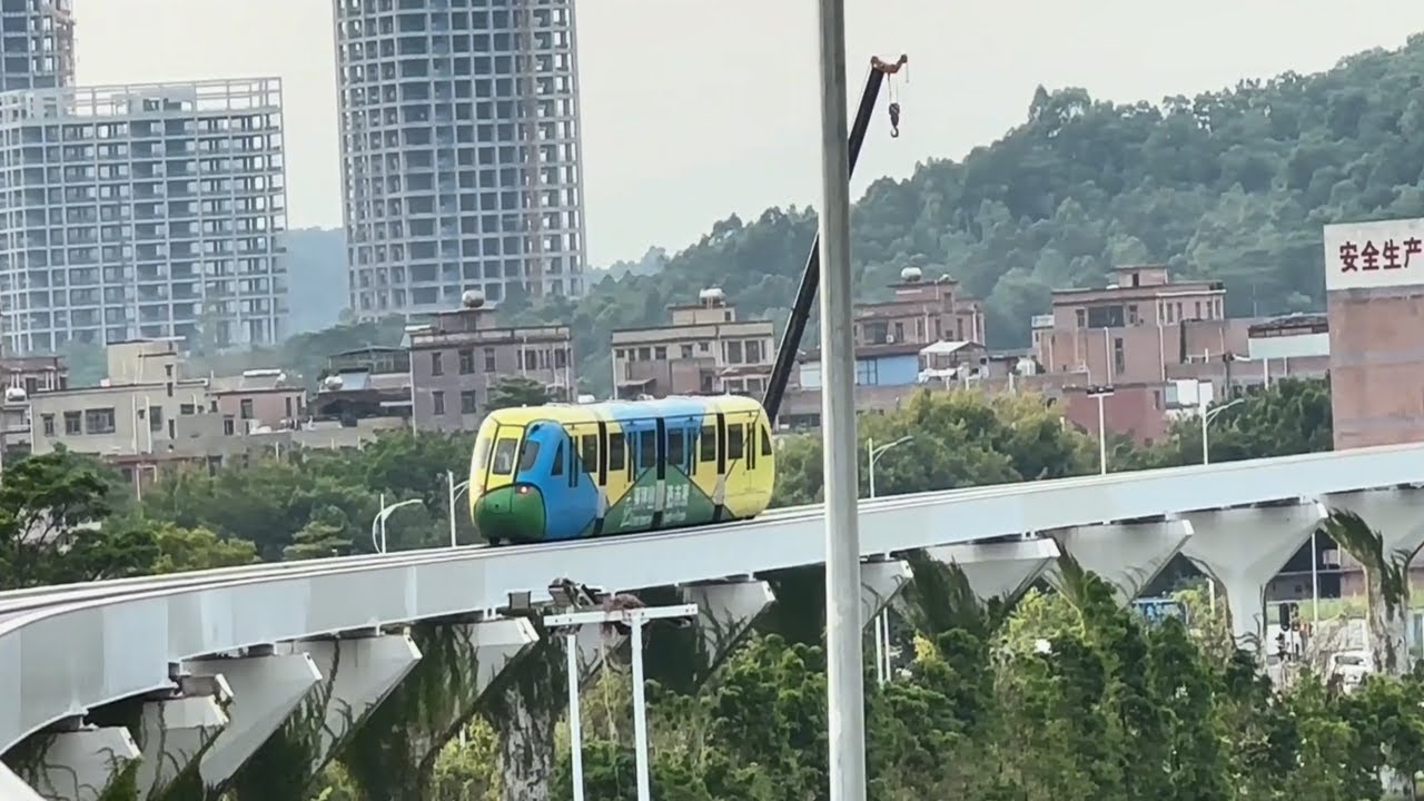 深圳坪山云巴1号线，一期全长约8.5km，最高时速80千米每小时