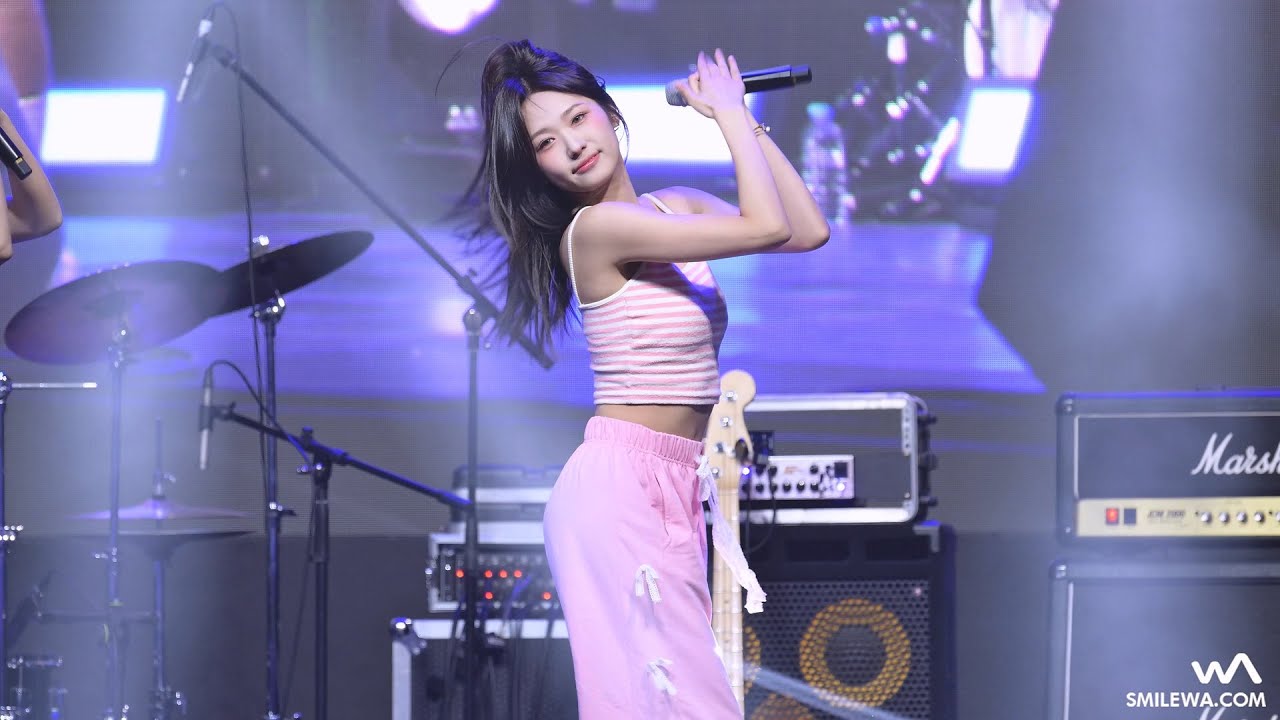 We;Na (위나) 은아 'QUEEN' 직캠 @ 가평 한마당 축제 | 240426 | 4K60p