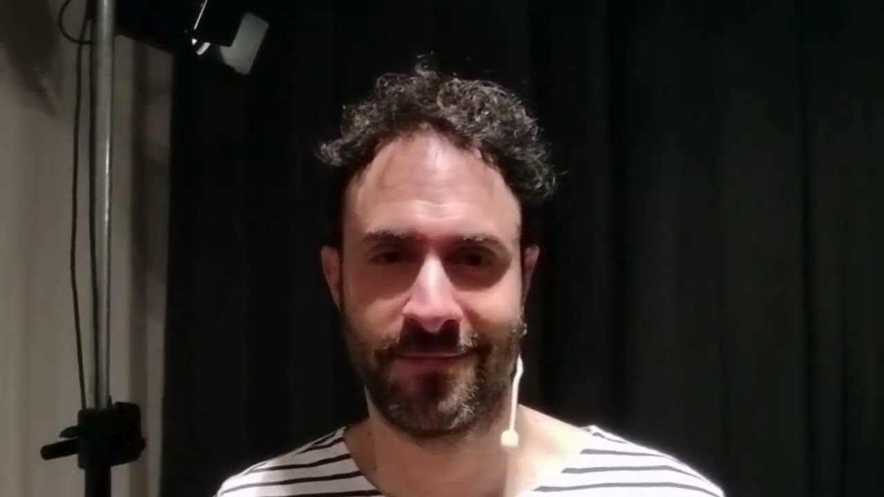 🎭 «E cantava le canzoni» – Rino Gaetano rivive al Polo museale 🎶