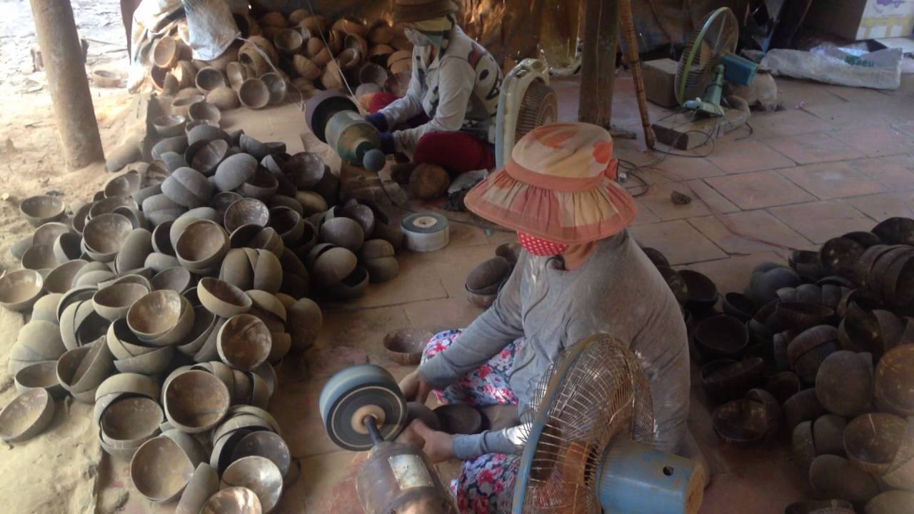How to make coconut shell bowl, Ha Thai coconut manufacturer - www.lacquerhomevn.com