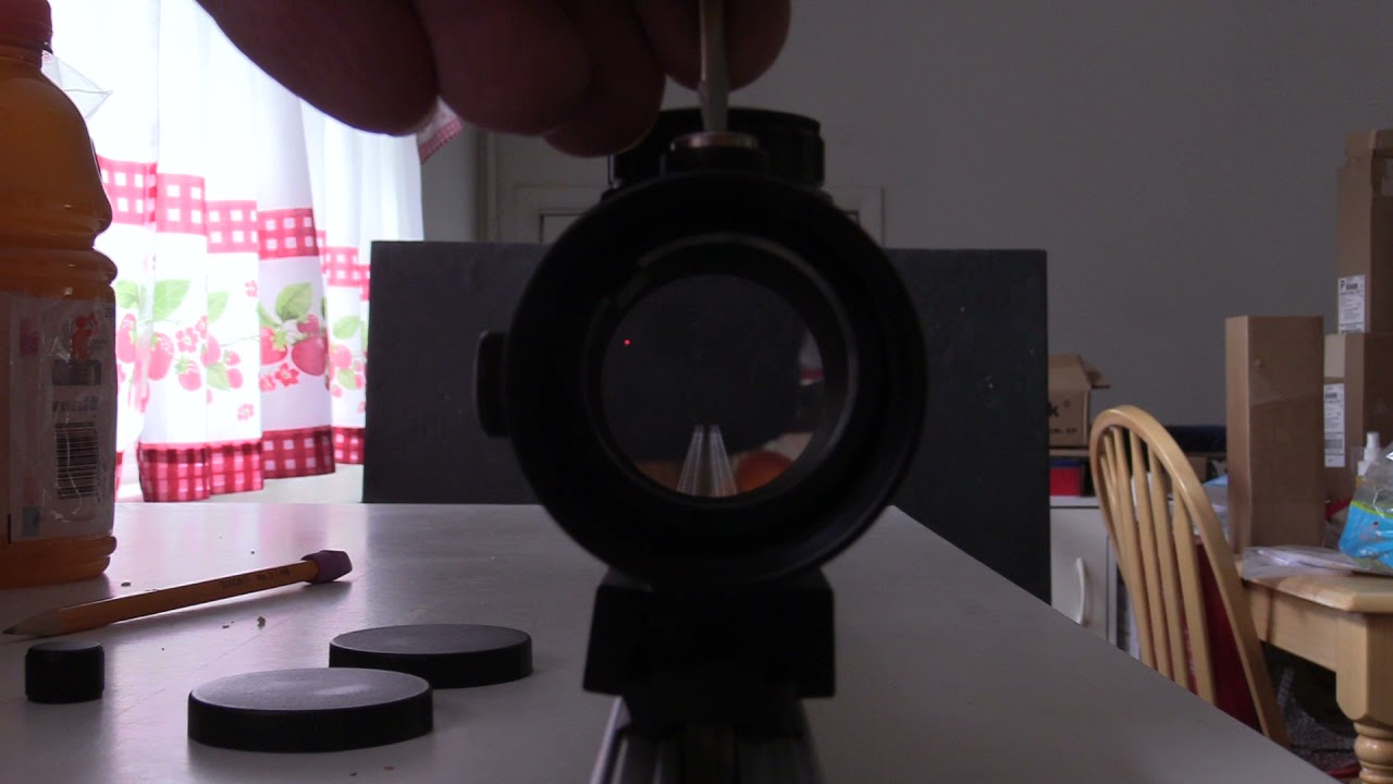 Test setup of Astromania 1X40RD sight; showstracking dot movement when adjusting sight alignment.