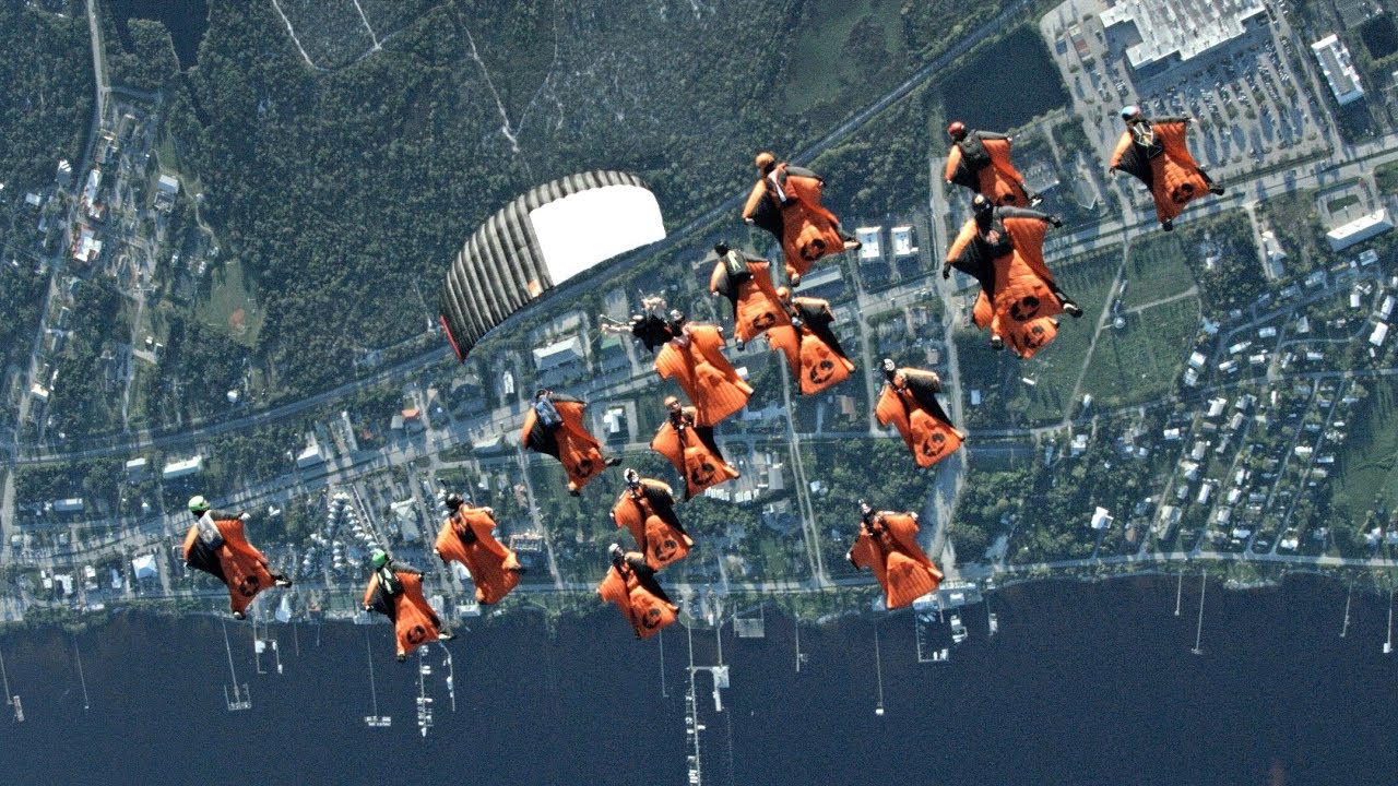 World Record!! Wingsuit vs Parachute (XRW) mixed formation
