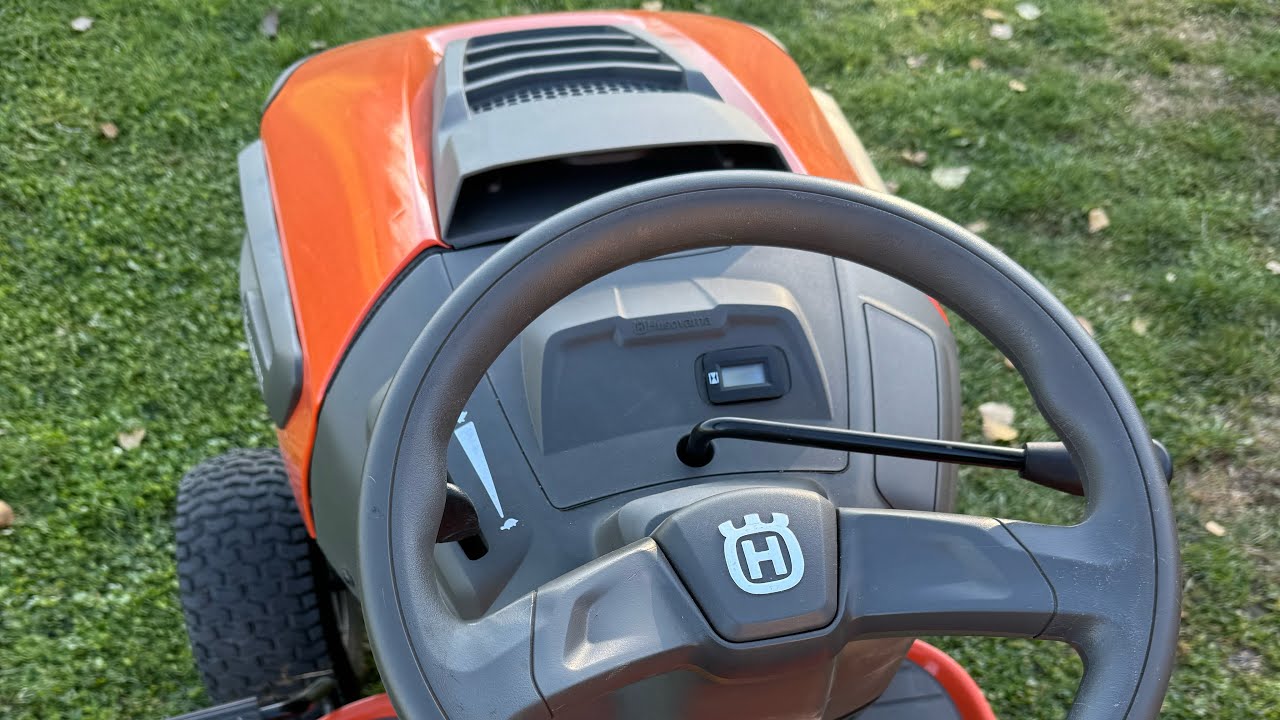 Husqvarna TS142 - egy kis utánfutózás- vakond túrás földet vittem :)