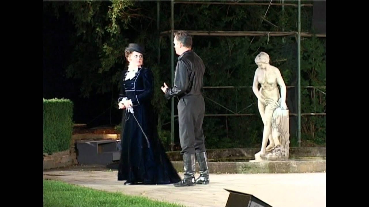 Barbara Payha & Stephen Chaundy sing 