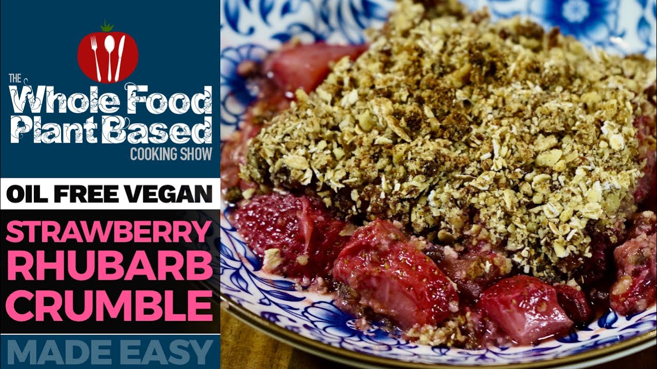 BEST STRAWBERRY RHUBARB CRUMBLE (CRISP) 🍓 plant-based dessert bliss!