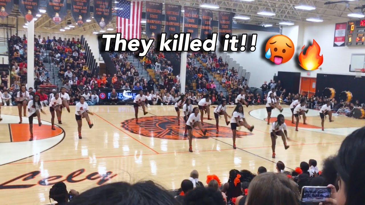 HIGH SCHOOL STEP TEAM ON POINT!! (MUST WATCH)