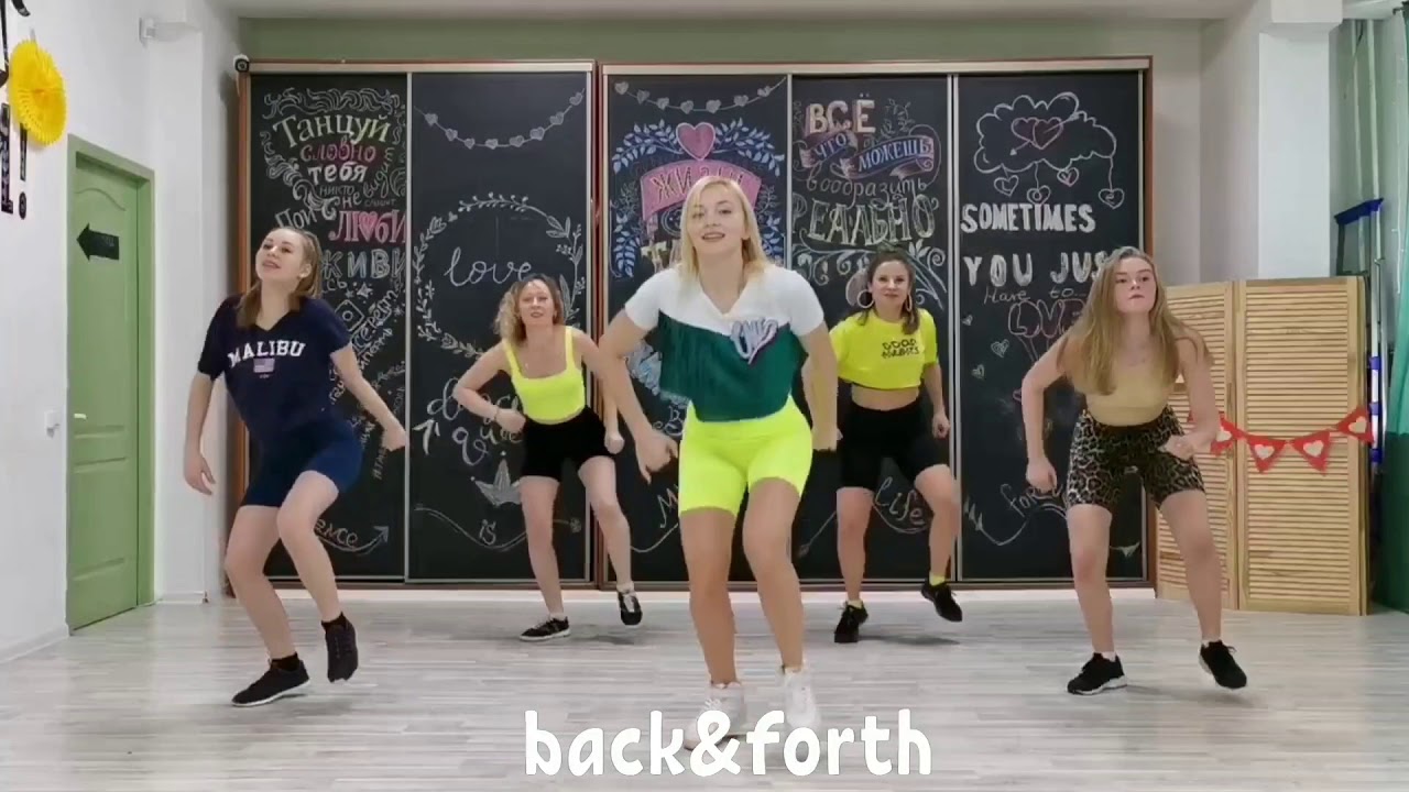 Female dancehall steps by Cosmic Gyals Team