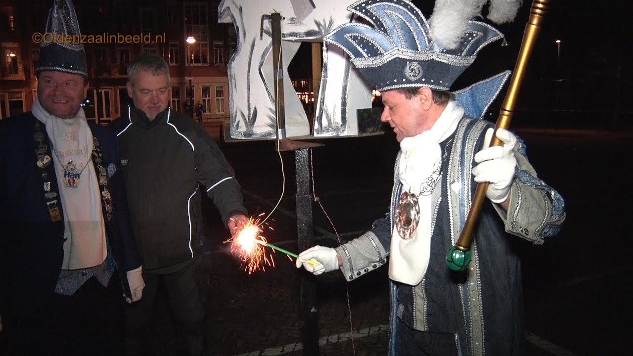 Bok verbranden einde carnaval in Oldenzaal
