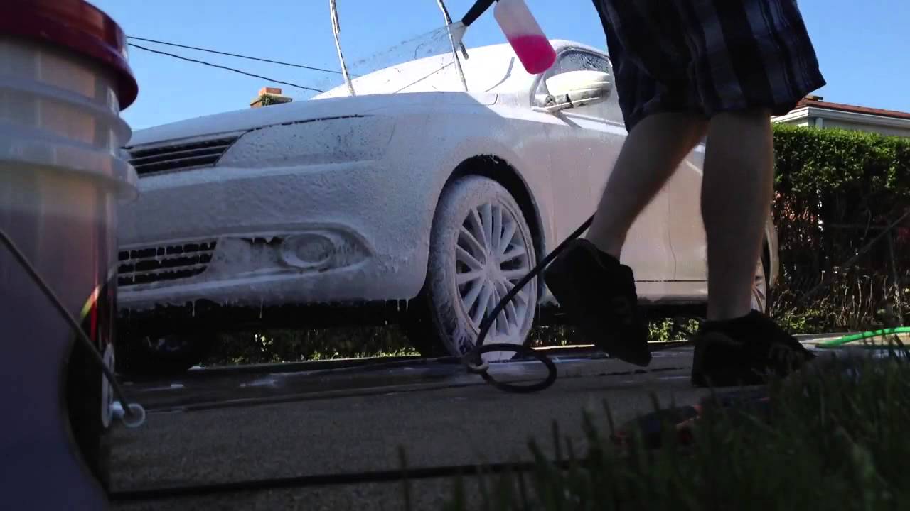 Cleanforce 1800psi pressure washer with MTM Foam Lance