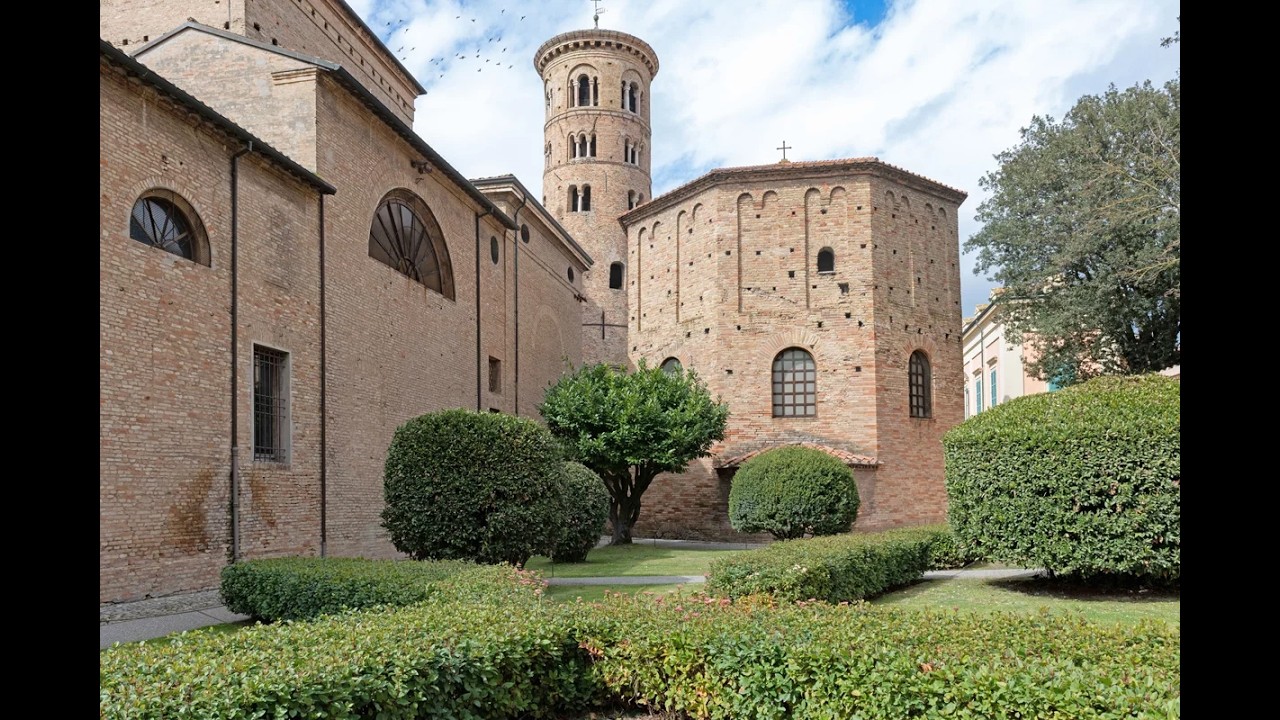 RAVENNA - Battistero Neoniano (o degli Ortodossi)