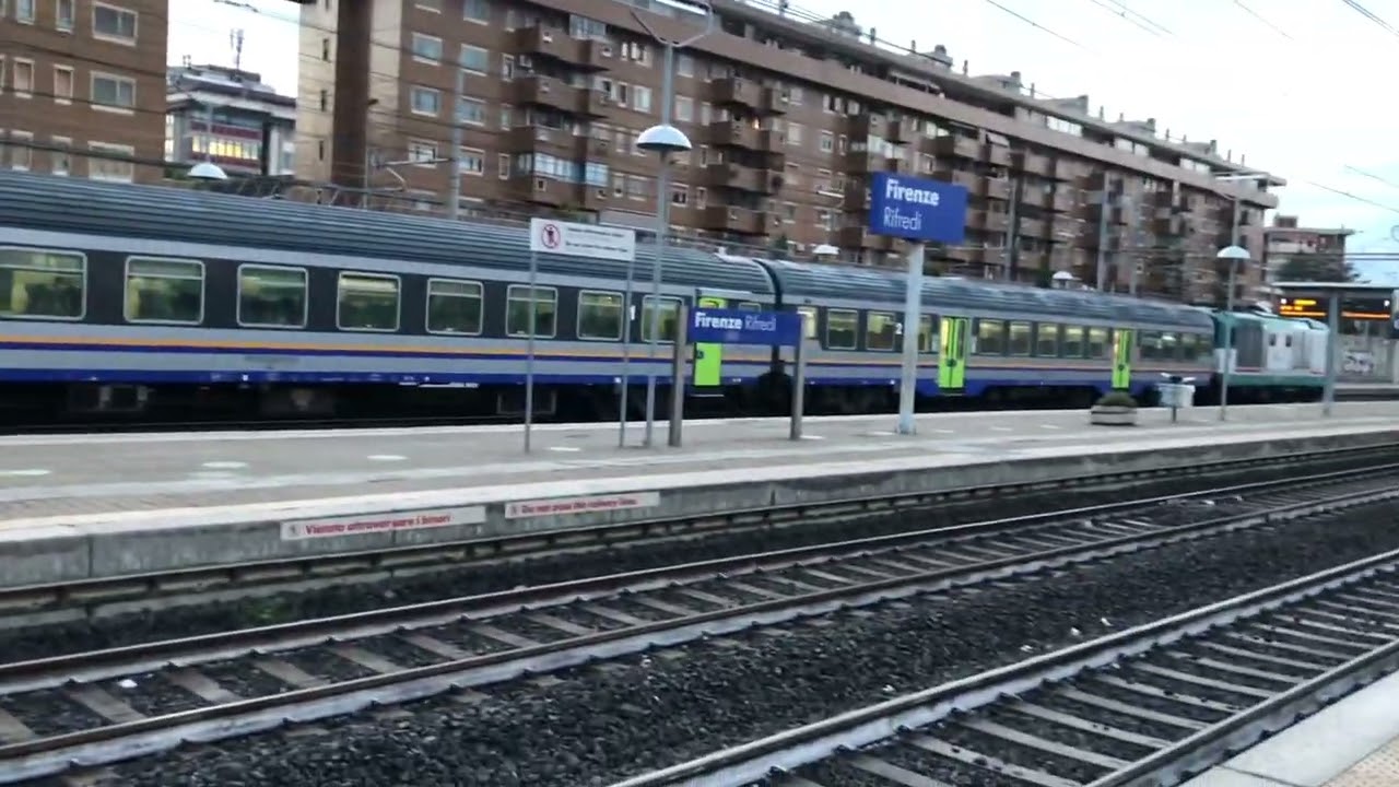 E464 vs D445 in arrivo e partenza + Transito
