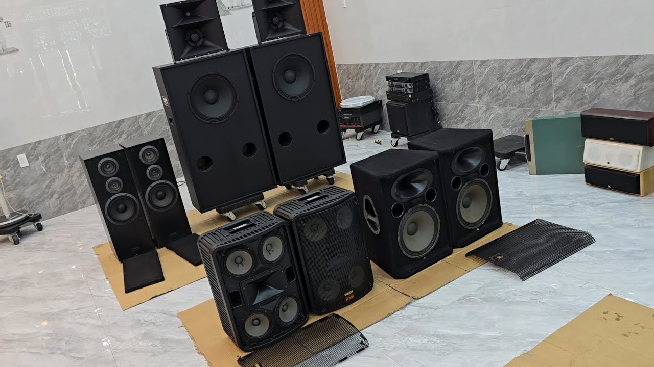 Loa karaoke 30 40 3way. Vỉ sub tr&eacute;p rời center đẩy 44s&ograve; b&atilde;i nhật. Lh 0966.812.781 