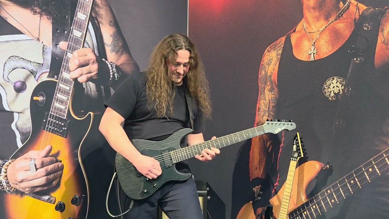 CHASE BECKER !.At NAMM2026 Day #1 AtTheAnaheimConventionCenterInAnaheim,Ca.!.1-22-26!🎶🎸🤘