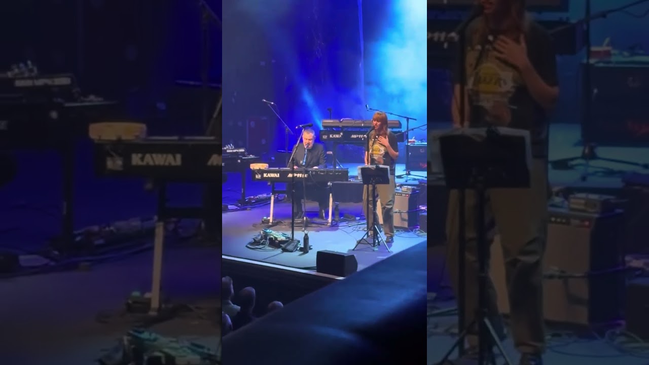 David Gray - Plus & Minus feat Gordi (live in Adelaide 7 Nov 2025)