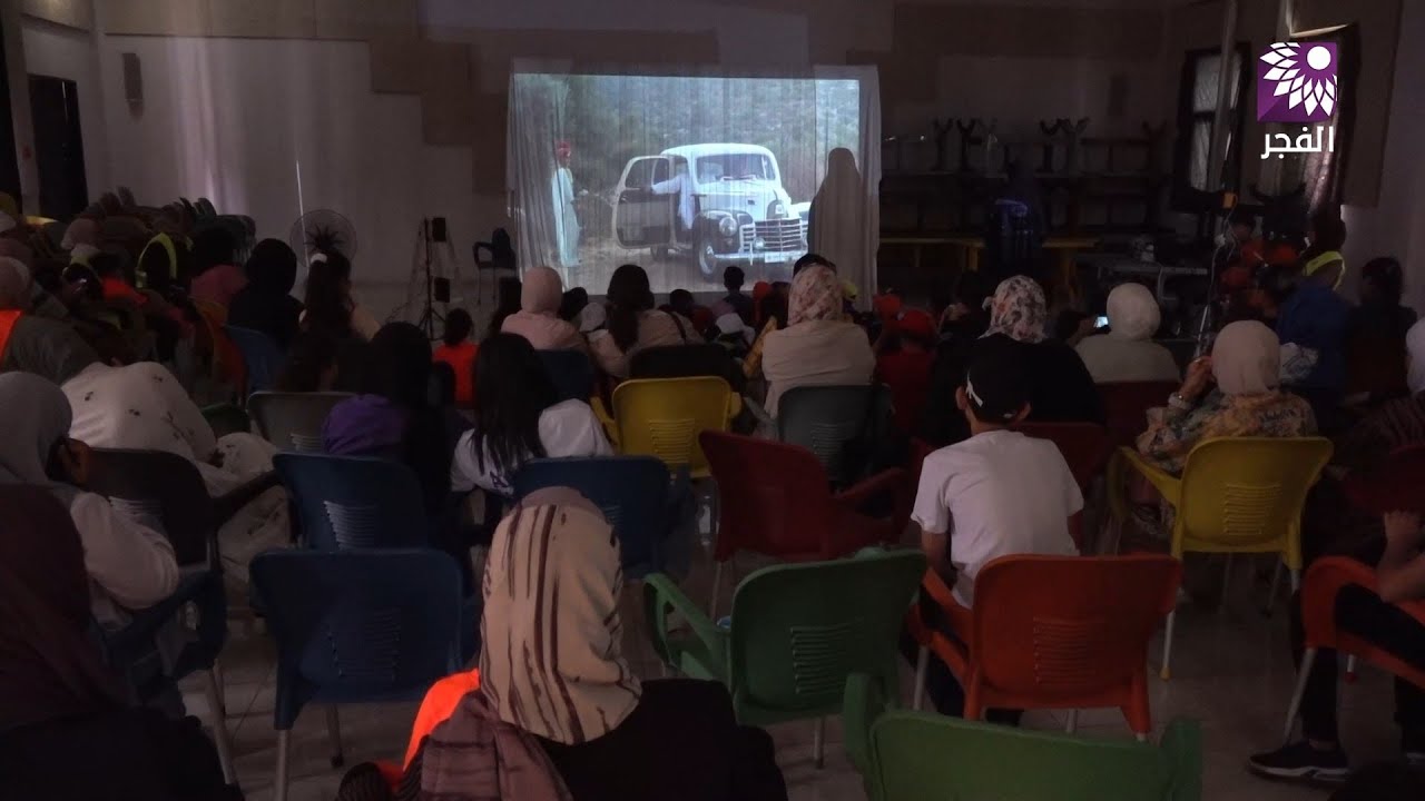 فرقة الطنطورة تقدم عرضا ًمسرحياً في مخيم طولكرم