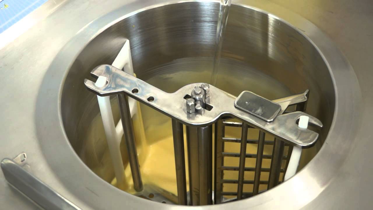 Pasteurizadores - Pasteurizador Fricrema haciendo una emulsión de Mayonesa