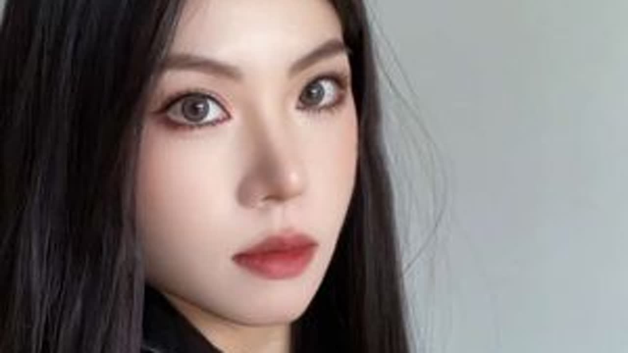 转个圈#转身回眸变装 yc@百搭小花卷