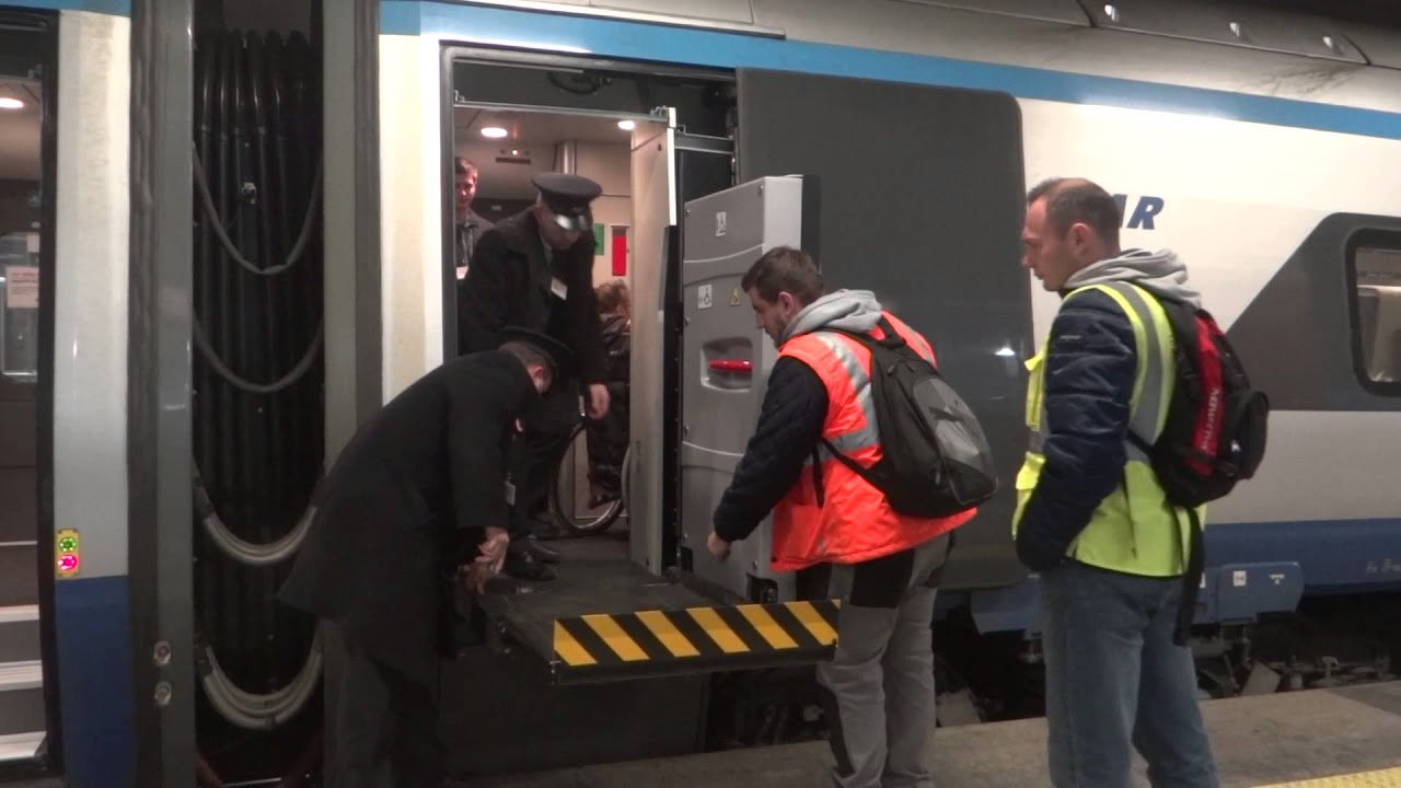 Obsługa windy PKP Intercity EIC Premium Pendolinio ED250