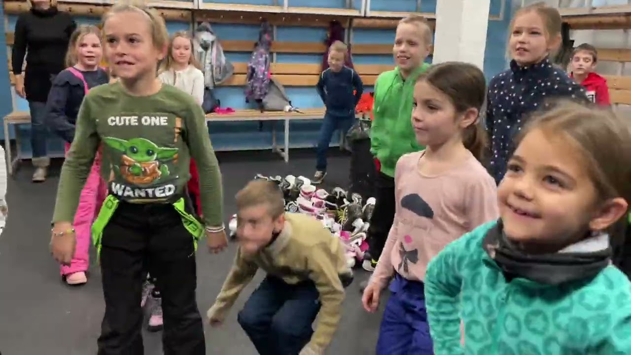 ZŠ A. Dubčeka 2.B - Školský korčuliarsky program - Centrum športu pri ZŠ