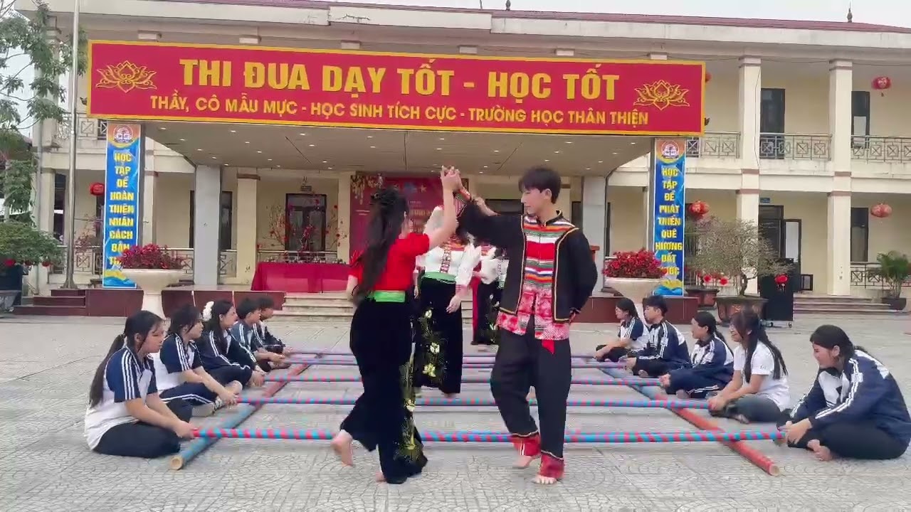 NHẢY SẠP CỦA CÔ VÀ TRÒ TRƯỜNG THCS LỆ XÁ