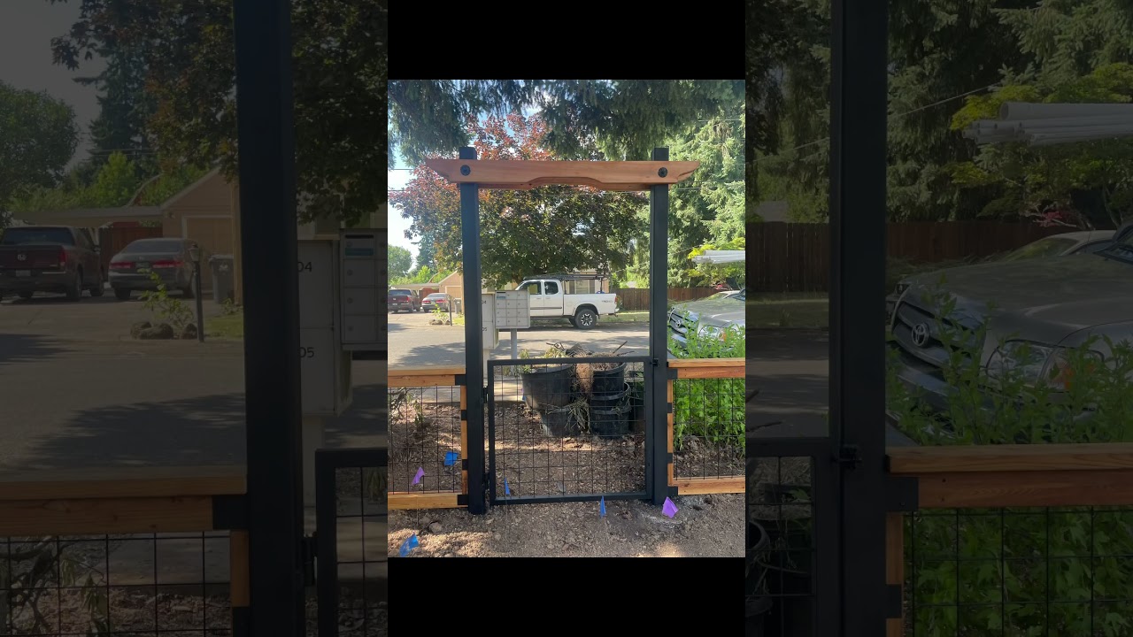 Hog panel fence and gate ✅ #fence #contractor
