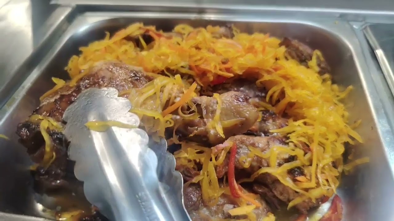Mga ulam mabilis maubos dito lang yan sa Robertos food aervice. sa makati BDO salcedo! 